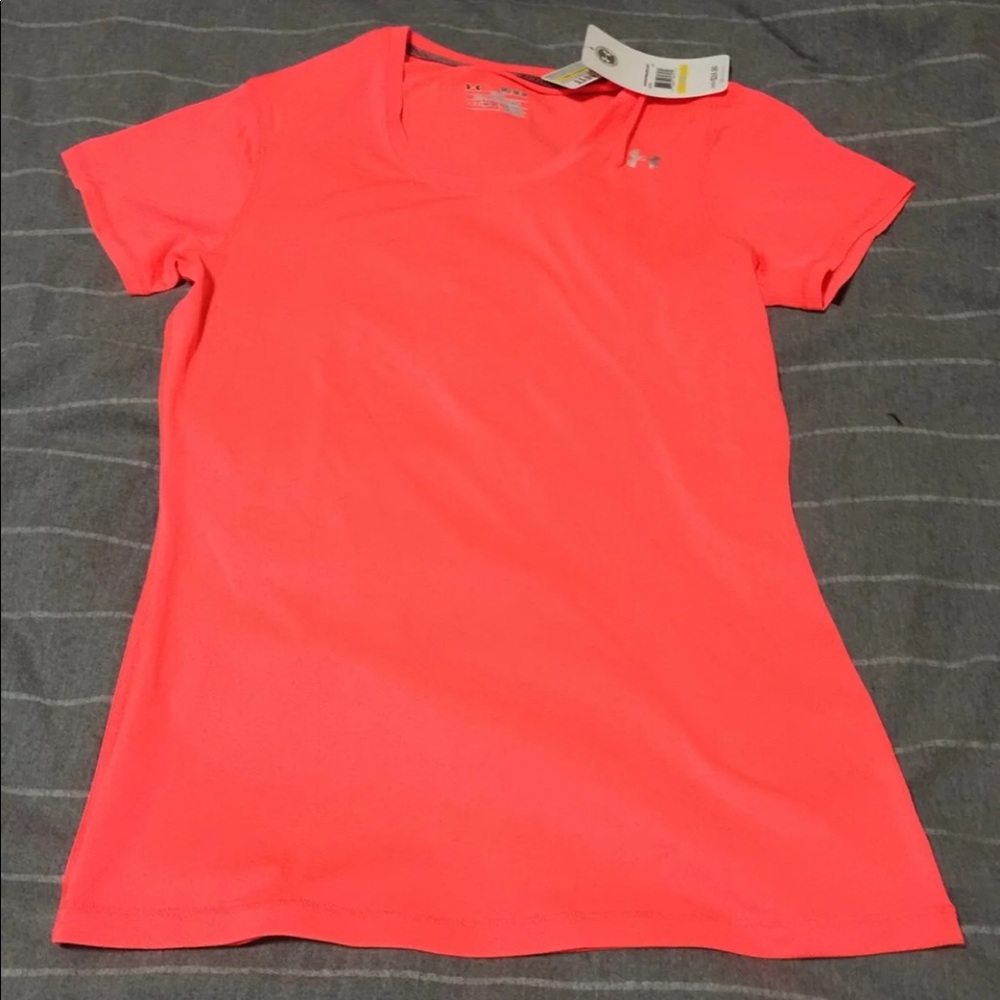 Under Armour top